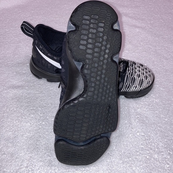 Nike zoom Kd9 Oreo black white Euc size 8 - Picture 6 of 7